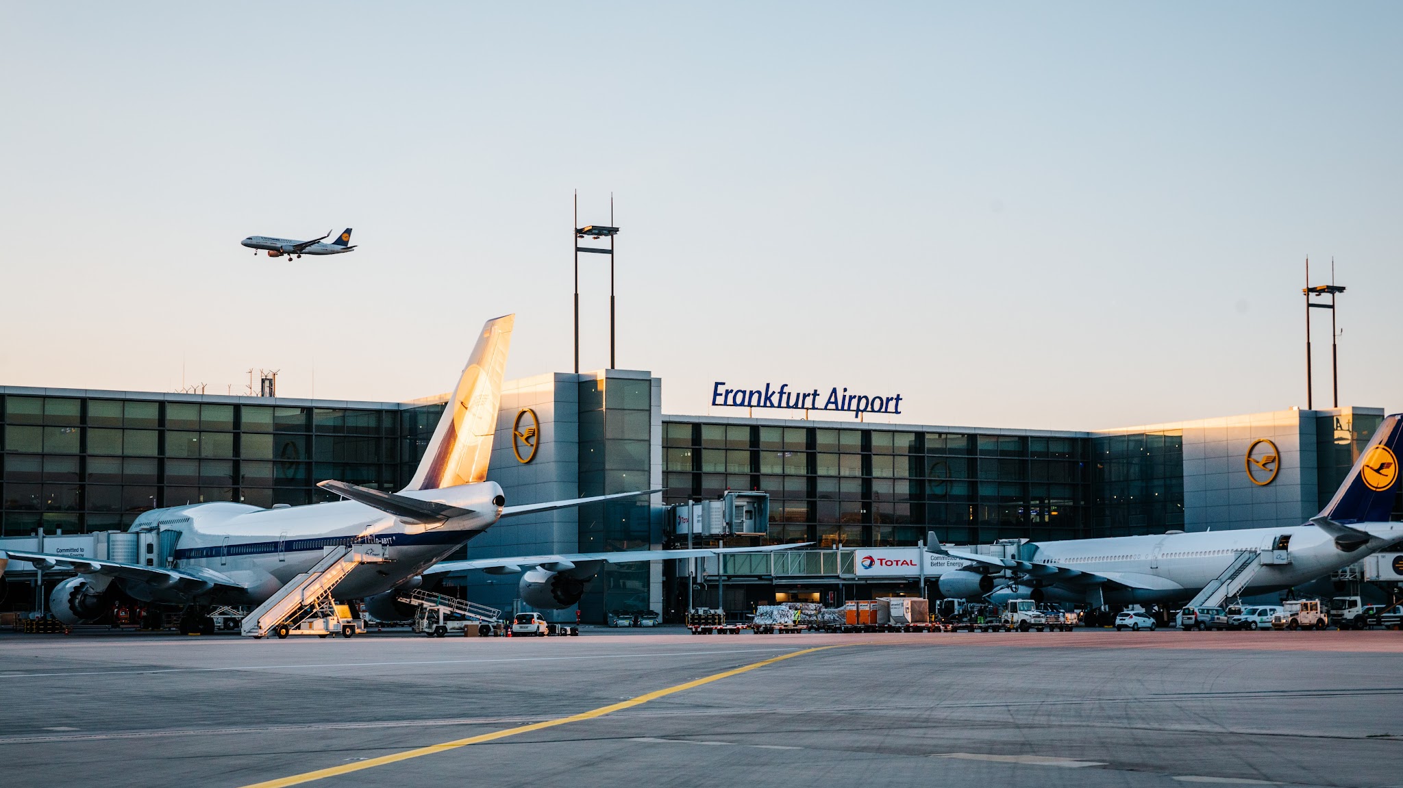 Frankfurt Airport YouTube banner