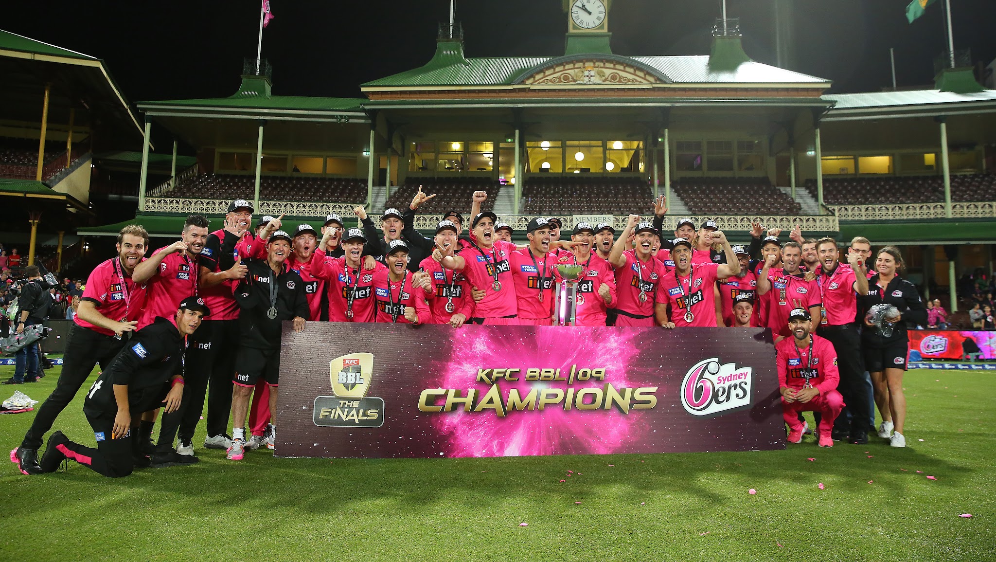 Sydney Sixers YouTube banner